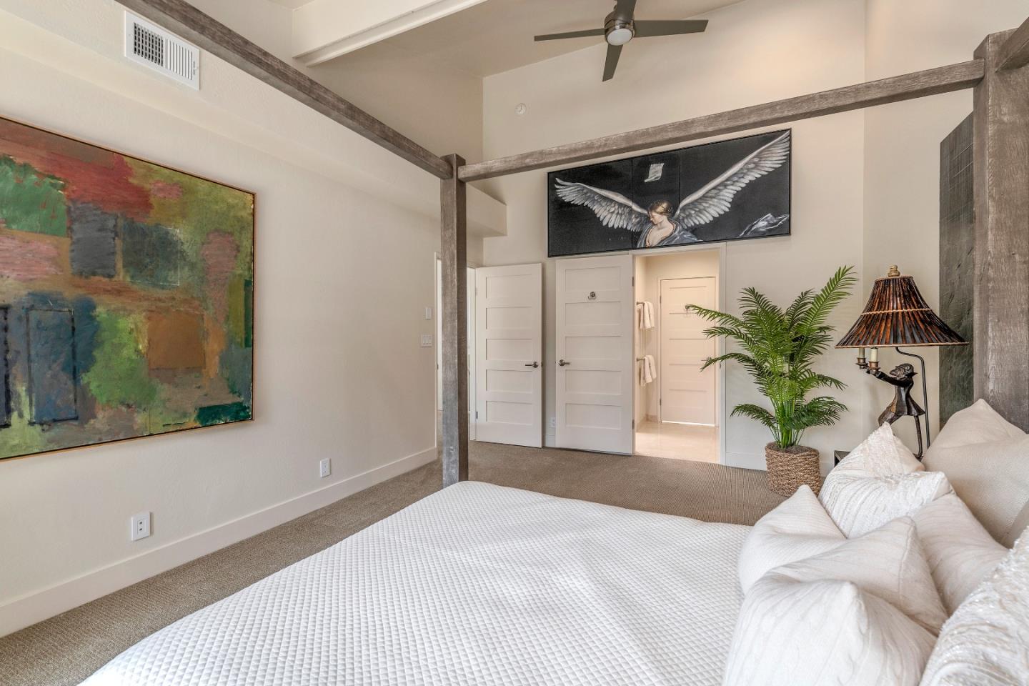 Detail Gallery Image 14 of 23 For 700 Sand Hill Cir, Menlo Park,  CA 94025 - 3 Beds | 2/1 Baths