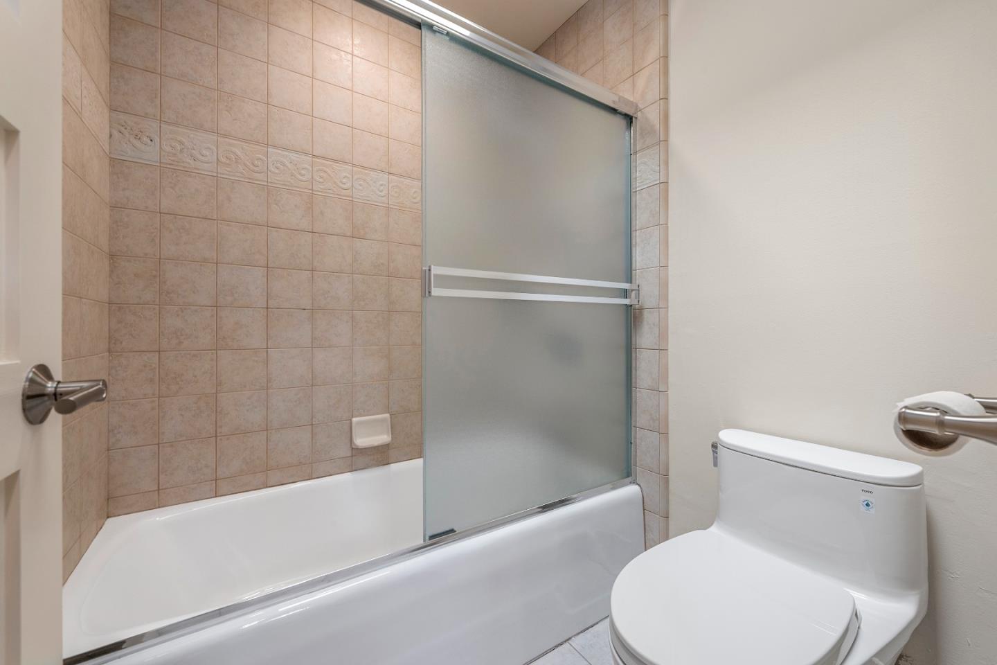 Detail Gallery Image 21 of 23 For 700 Sand Hill Cir, Menlo Park,  CA 94025 - 3 Beds | 2/1 Baths