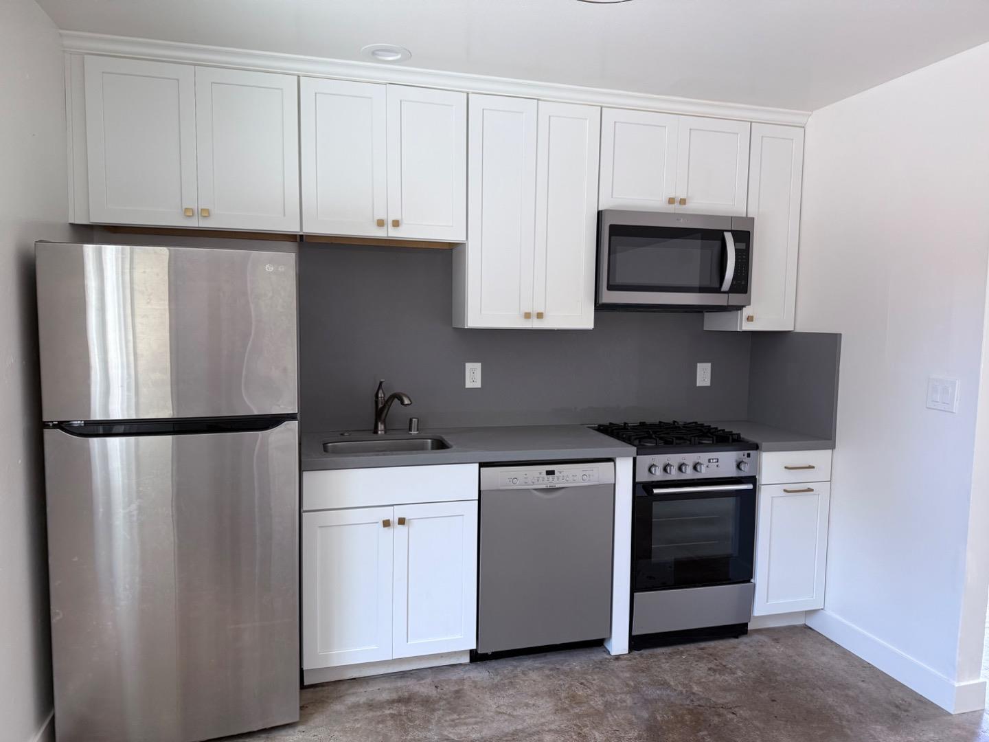 Detail Gallery Image 3 of 21 For 124 Winfield Way, Aptos,  CA 95003 - 2 Beds | 1 Baths