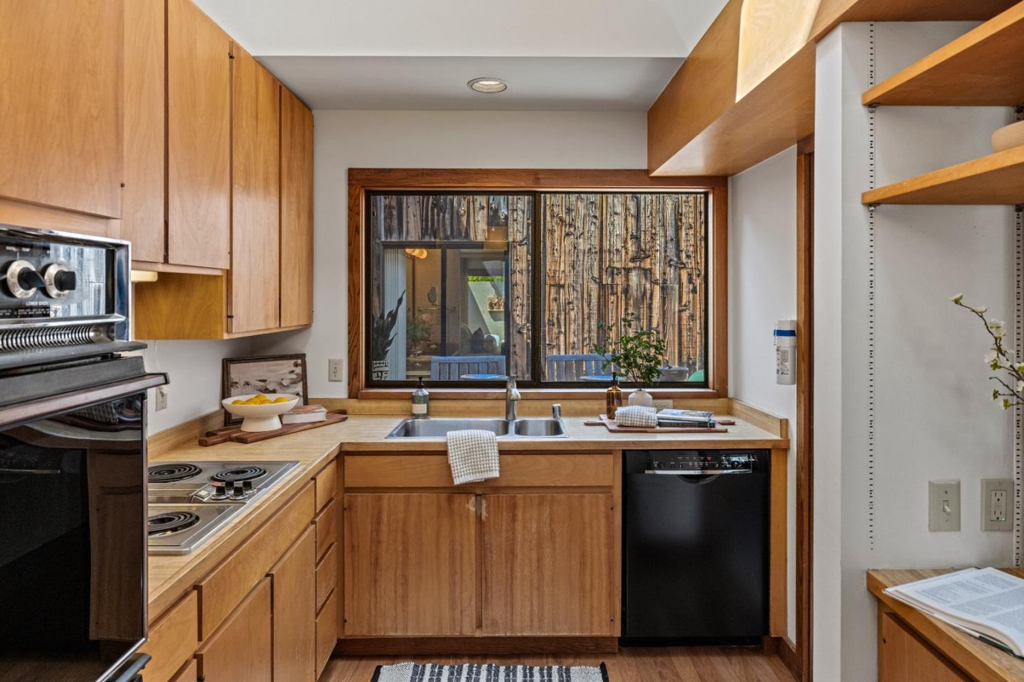 Detail Gallery Image 17 of 46 For 24520 Outlook Dr #8,  Carmel,  CA 93923 - 3 Beds | 2 Baths