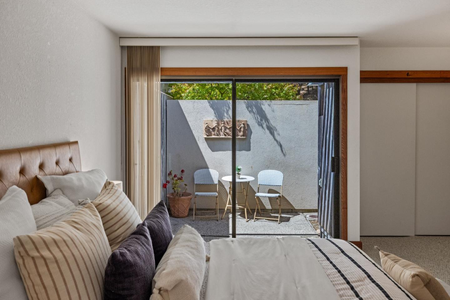 Detail Gallery Image 24 of 46 For 24520 Outlook Dr #8,  Carmel,  CA 93923 - 3 Beds | 2 Baths