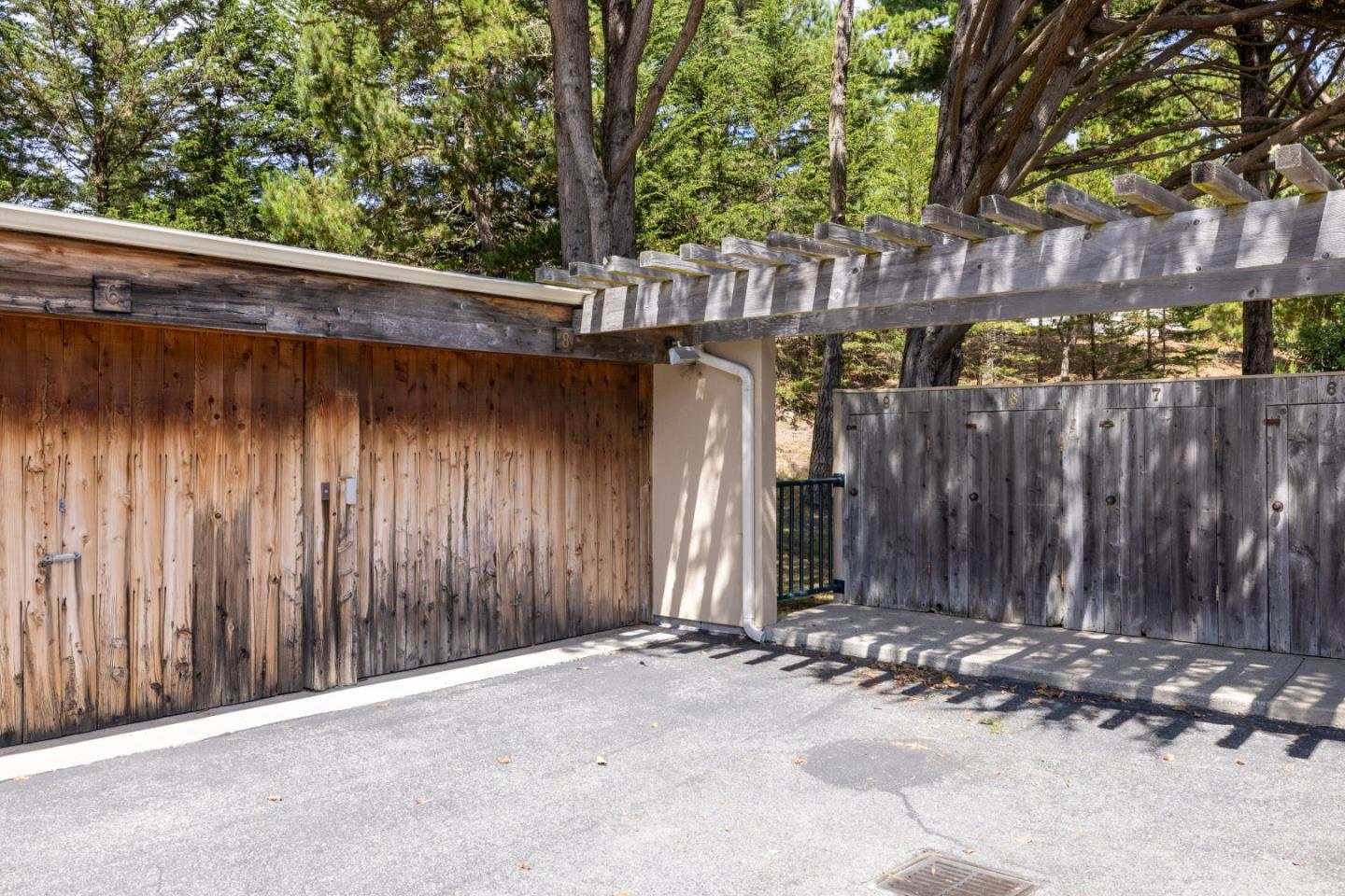 Detail Gallery Image 44 of 46 For 24520 Outlook Dr #8,  Carmel,  CA 93923 - 3 Beds | 2 Baths