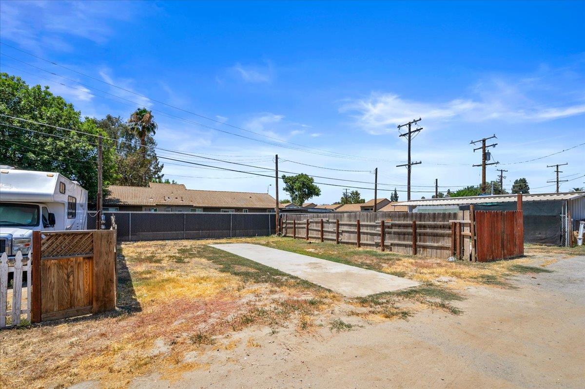 Detail Gallery Image 13 of 30 For 923 Goleta Way, Hanford,  CA 93230 - – Beds | – Baths