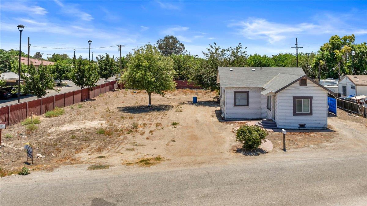 Detail Gallery Image 20 of 30 For 923 Goleta Way, Hanford,  CA 93230 - – Beds | – Baths