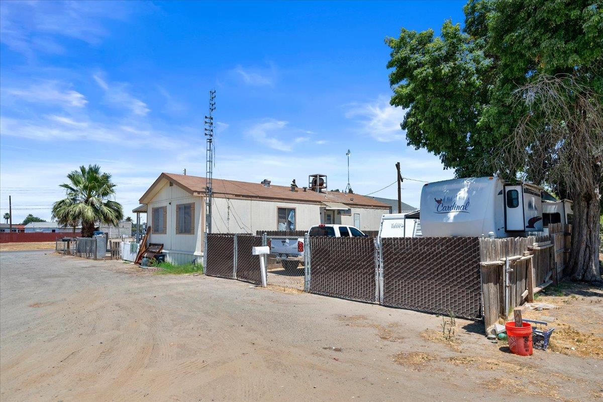 Detail Gallery Image 6 of 30 For 923 Goleta Way, Hanford,  CA 93230 - – Beds | – Baths