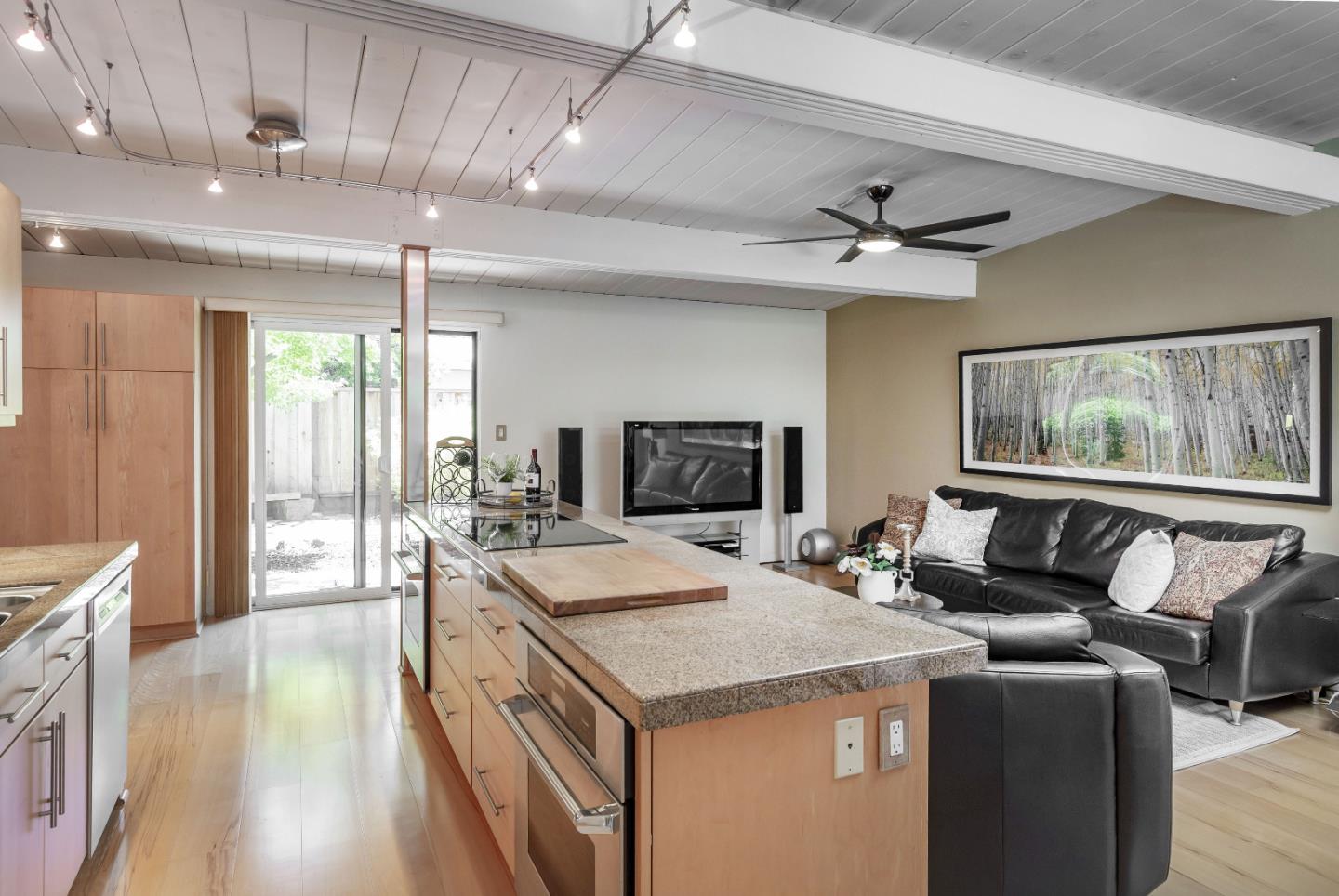 Detail Gallery Image 34 of 68 For 19269 De Havilland Dr, Saratoga,  CA 95070 - 5 Beds | 2 Baths