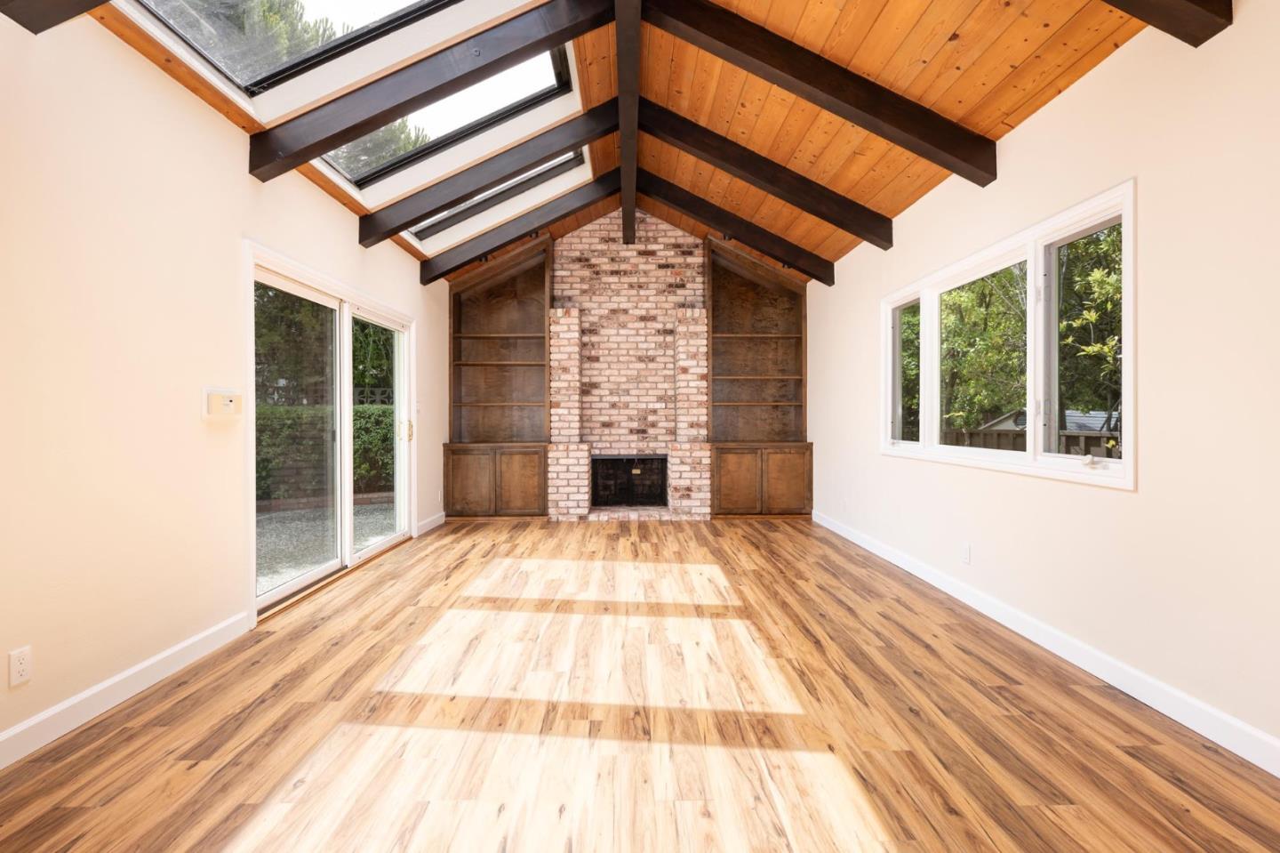 Detail Gallery Image 10 of 21 For 1394 Manzanita Dr, Millbrae,  CA 94030 - 3 Beds | 2 Baths