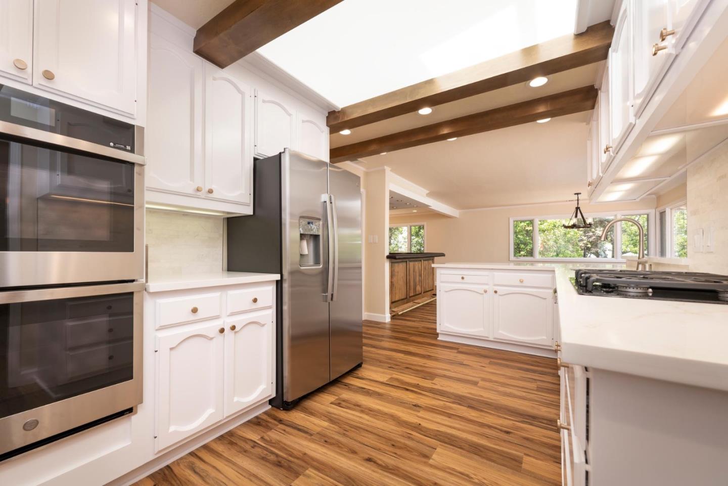 Detail Gallery Image 5 of 21 For 1394 Manzanita Dr, Millbrae,  CA 94030 - 3 Beds | 2 Baths