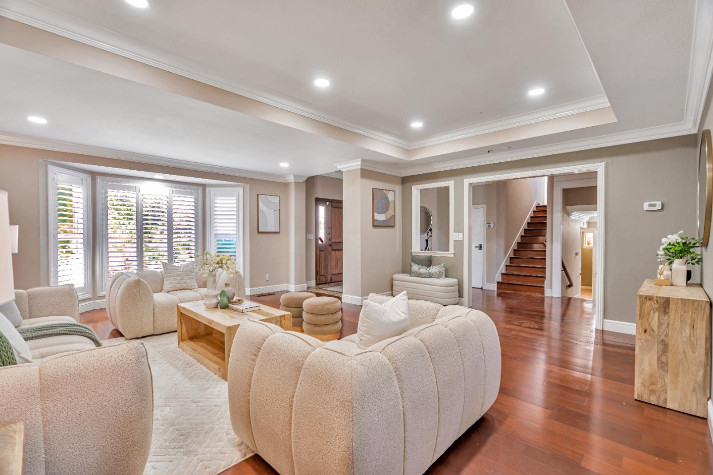 Detail Gallery Image 5 of 18 For 145 Park Bolton Pl, San Jose,  CA 95136 - 5 Beds | 3/1 Baths