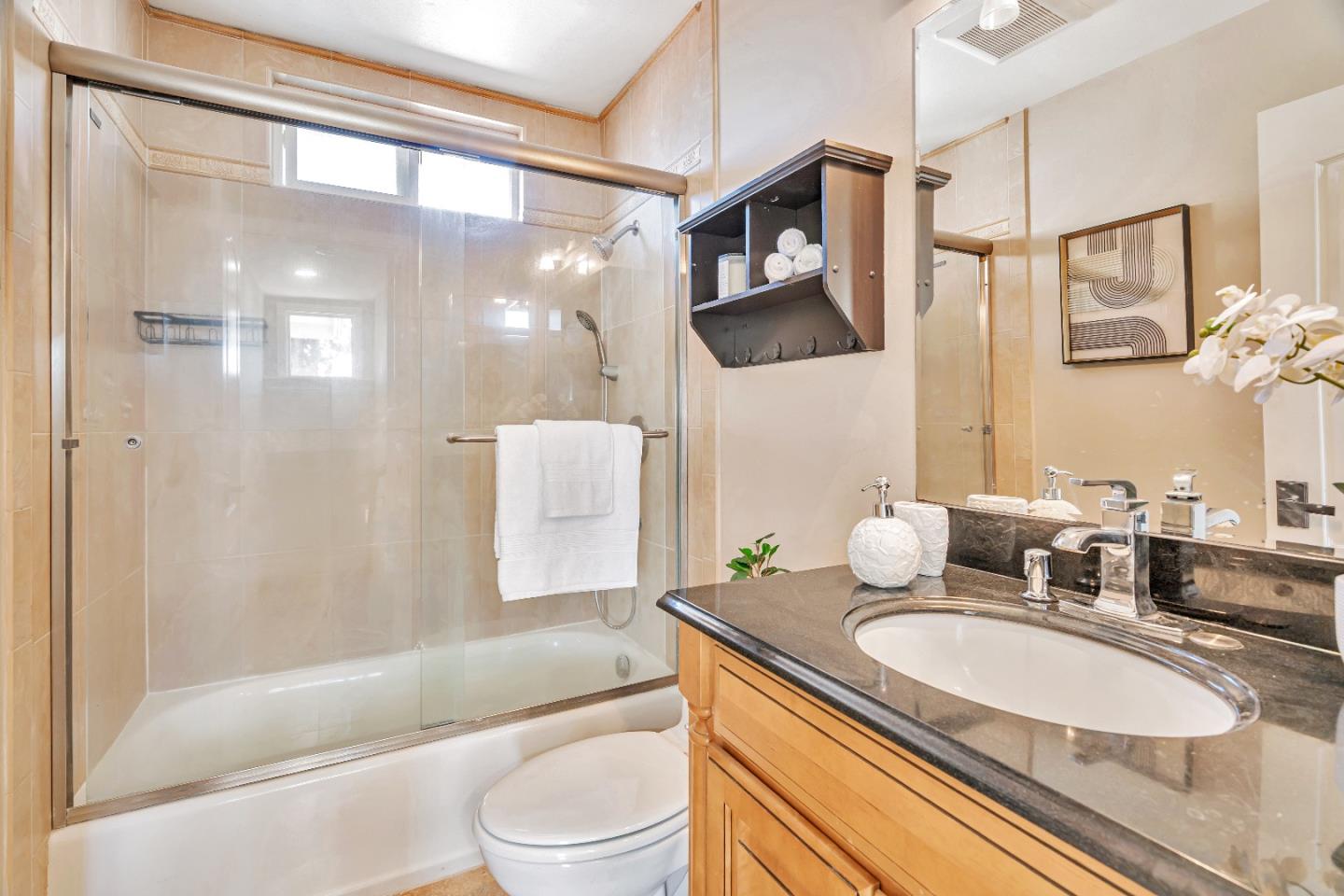 Detail Gallery Image 7 of 18 For 145 Park Bolton Pl, San Jose,  CA 95136 - 5 Beds | 3/1 Baths