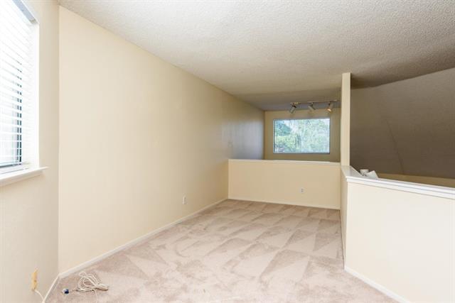 Detail Gallery Image 14 of 22 For 46 Cove Ln, Redwood City,  CA 94065 - 2 Beds | 2 Baths