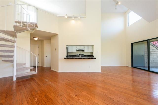 Detail Gallery Image 5 of 22 For 46 Cove Ln, Redwood City,  CA 94065 - 2 Beds | 2 Baths