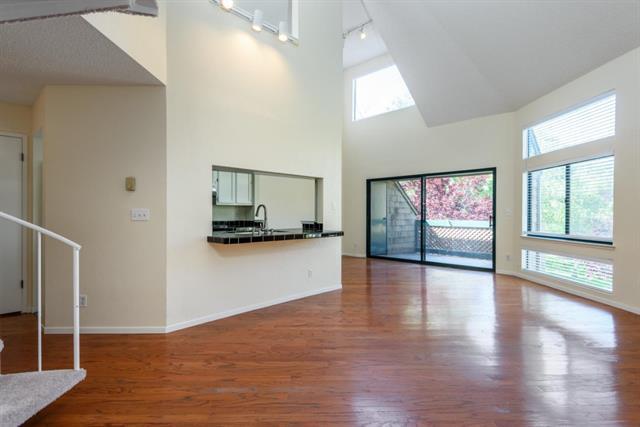 Detail Gallery Image 9 of 22 For 46 Cove Ln, Redwood City,  CA 94065 - 2 Beds | 2 Baths