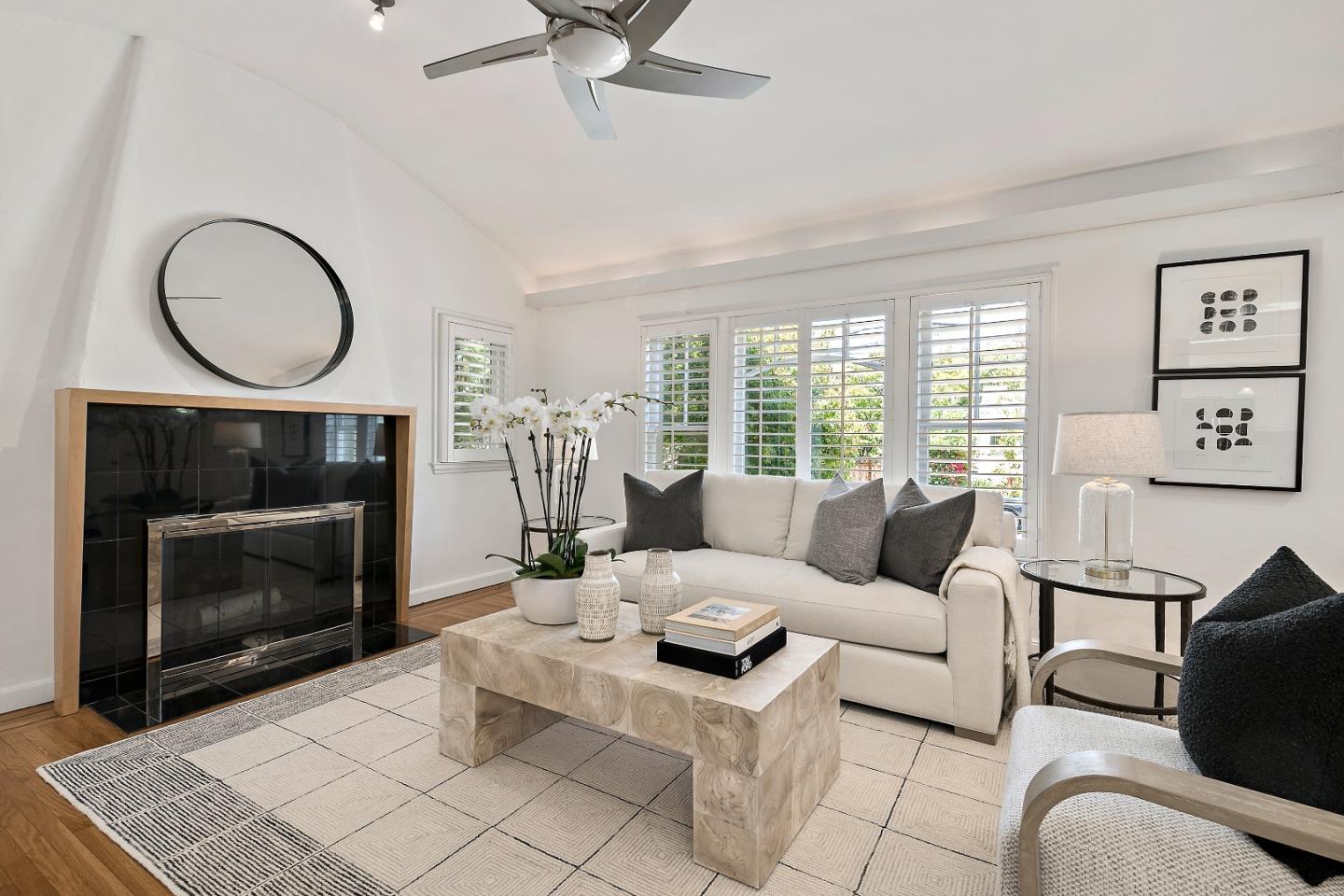 Detail Gallery Image 4 of 27 For 908 S Grant St, San Mateo,  CA 94402 - 2 Beds | 2 Baths