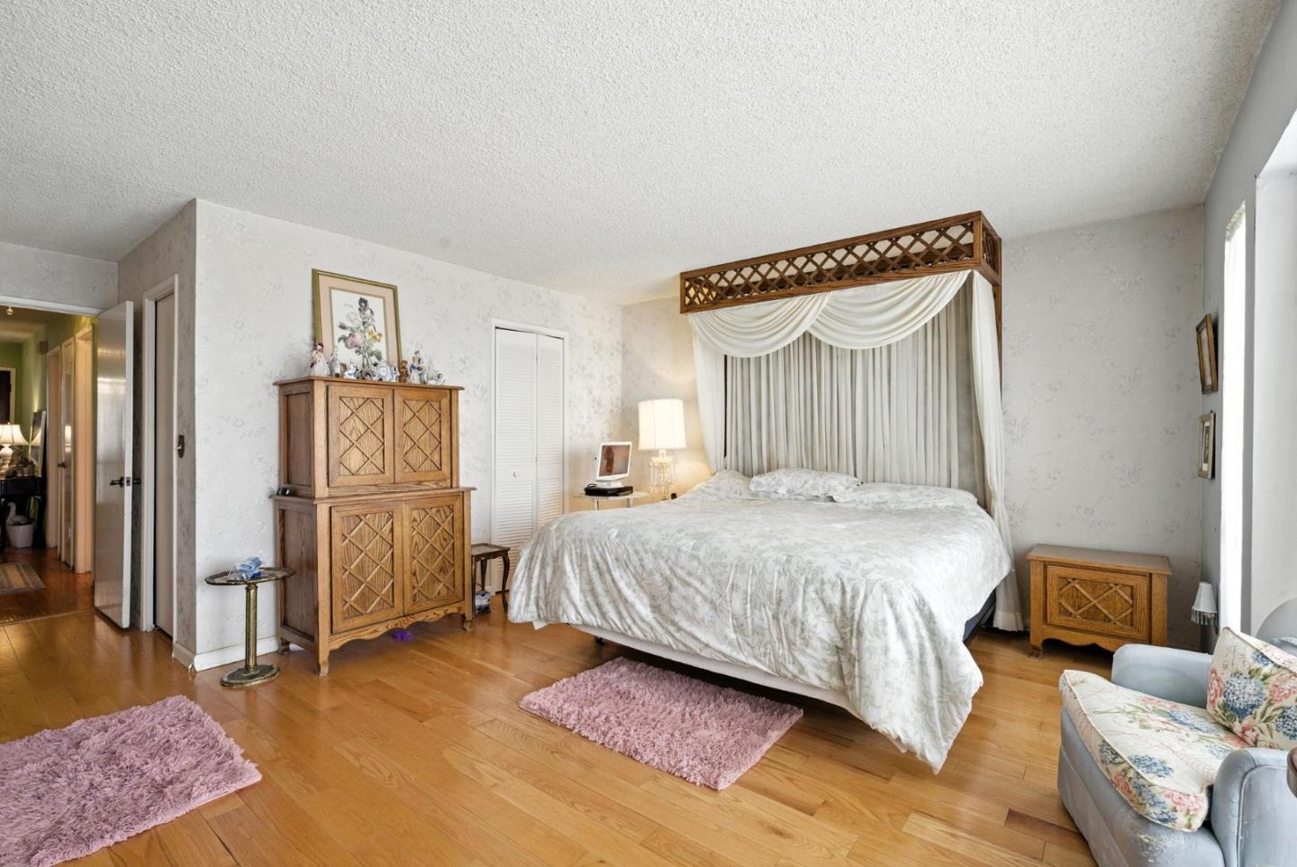 Detail Gallery Image 21 of 34 For 80 Marinero Cir, Tiburon,  CA 94920 - 2 Beds | 2/1 Baths