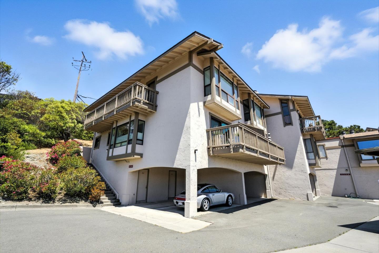 Detail Gallery Image 25 of 34 For 80 Marinero Cir, Tiburon,  CA 94920 - 2 Beds | 2/1 Baths