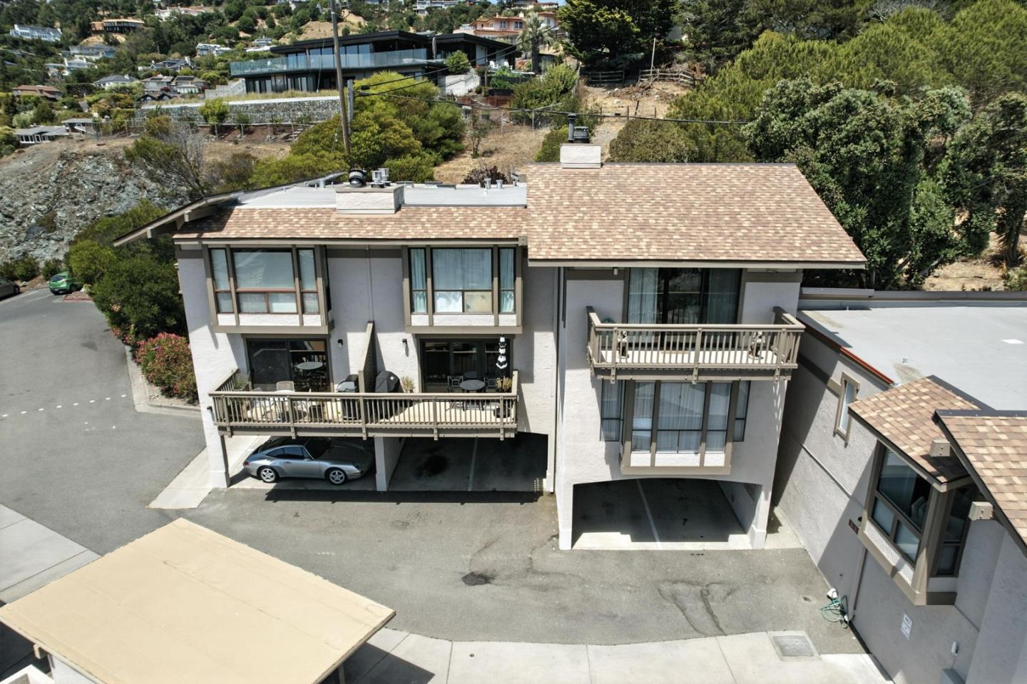 Detail Gallery Image 27 of 34 For 80 Marinero Cir, Tiburon,  CA 94920 - 2 Beds | 2/1 Baths