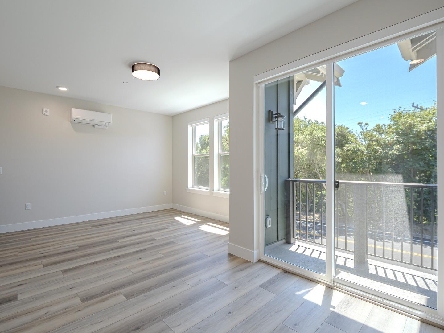 Detail Gallery Image 12 of 34 For 101 Aptos Village Way #3,  Aptos,  CA 95003 - 2 Beds | 2/1 Baths