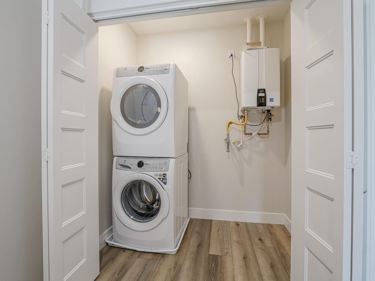 Detail Gallery Image 21 of 34 For 101 Aptos Village Way #3,  Aptos,  CA 95003 - 2 Beds | 2/1 Baths