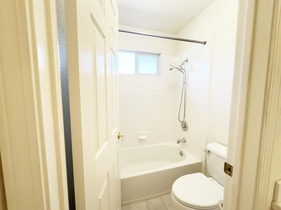 Detail Gallery Image 28 of 34 For 1675 via Cortina, San Jose,  CA 95120 - 4 Beds | 2/1 Baths