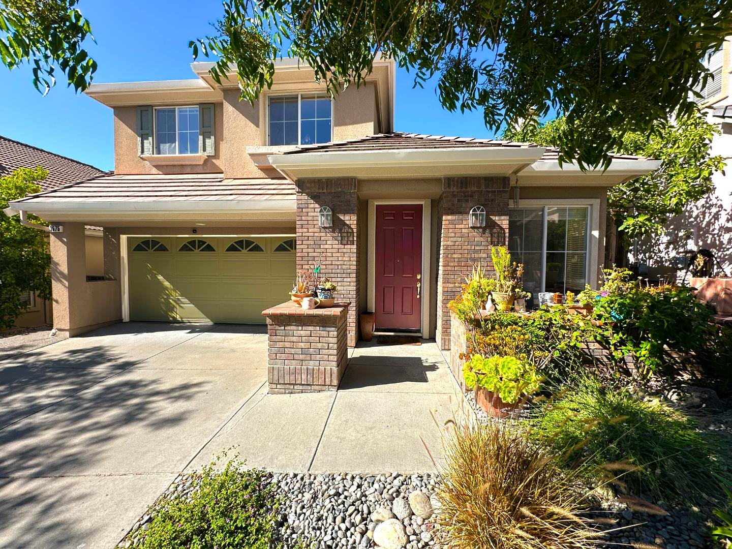 Detail Gallery Image 3 of 34 For 1675 via Cortina, San Jose,  CA 95120 - 4 Beds | 2/1 Baths