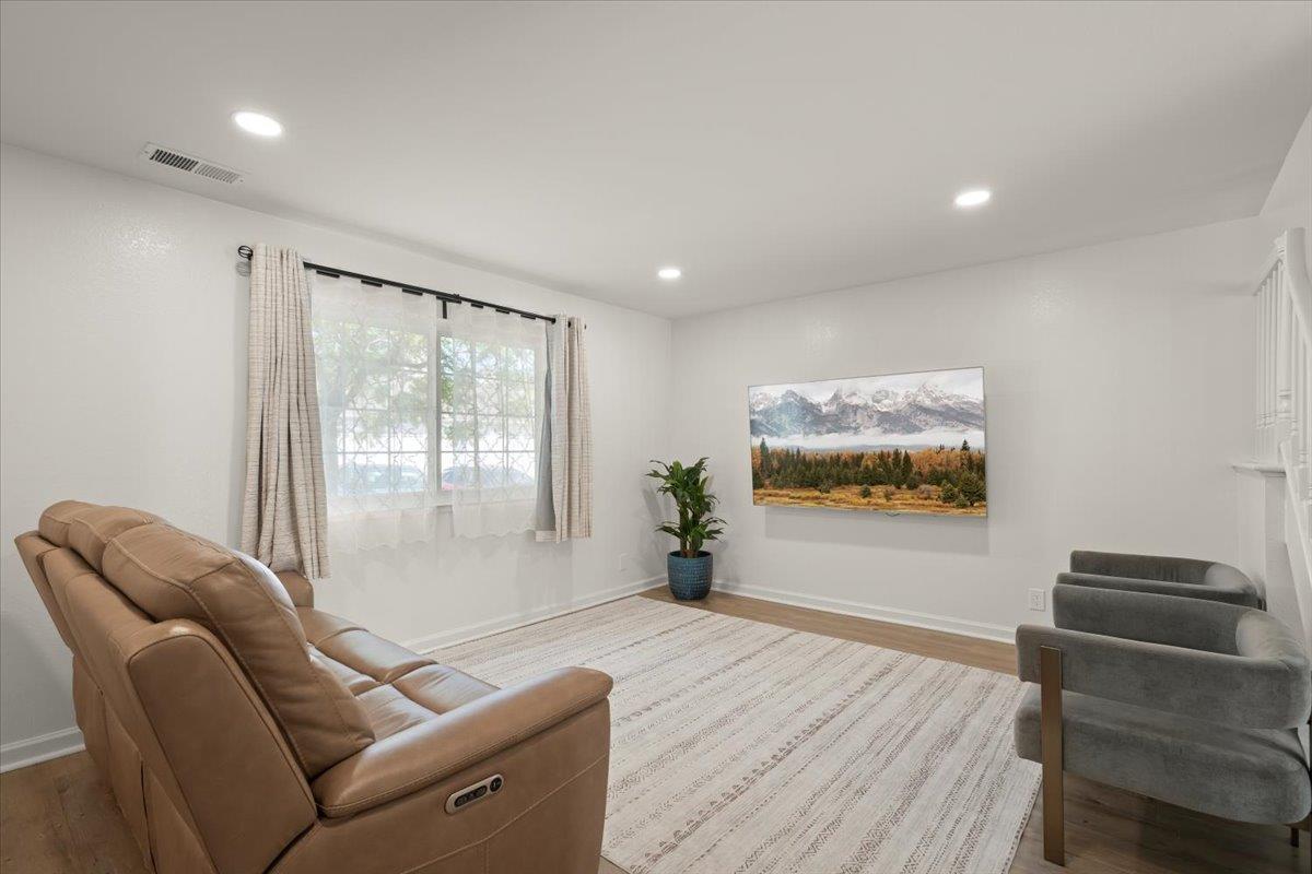Detail Gallery Image 3 of 15 For 201 Shelley Ave, Campbell,  CA 95008 - 3 Beds | 2/1 Baths