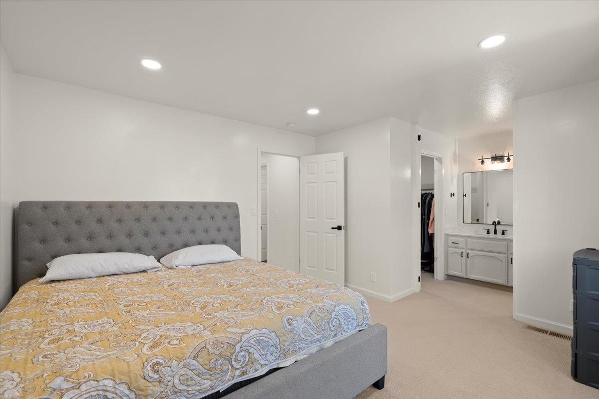 Detail Gallery Image 8 of 15 For 201 Shelley Ave, Campbell,  CA 95008 - 3 Beds | 2/1 Baths