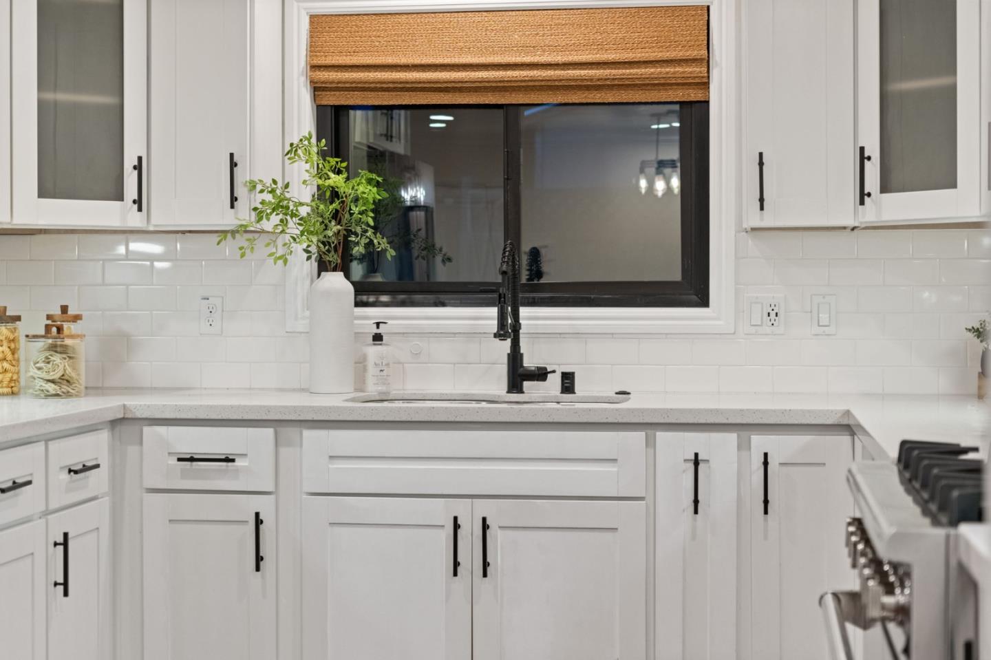 Detail Gallery Image 14 of 49 For 6056 Indian Ave, San Jose,  CA 95123 - 4 Beds | 3 Baths