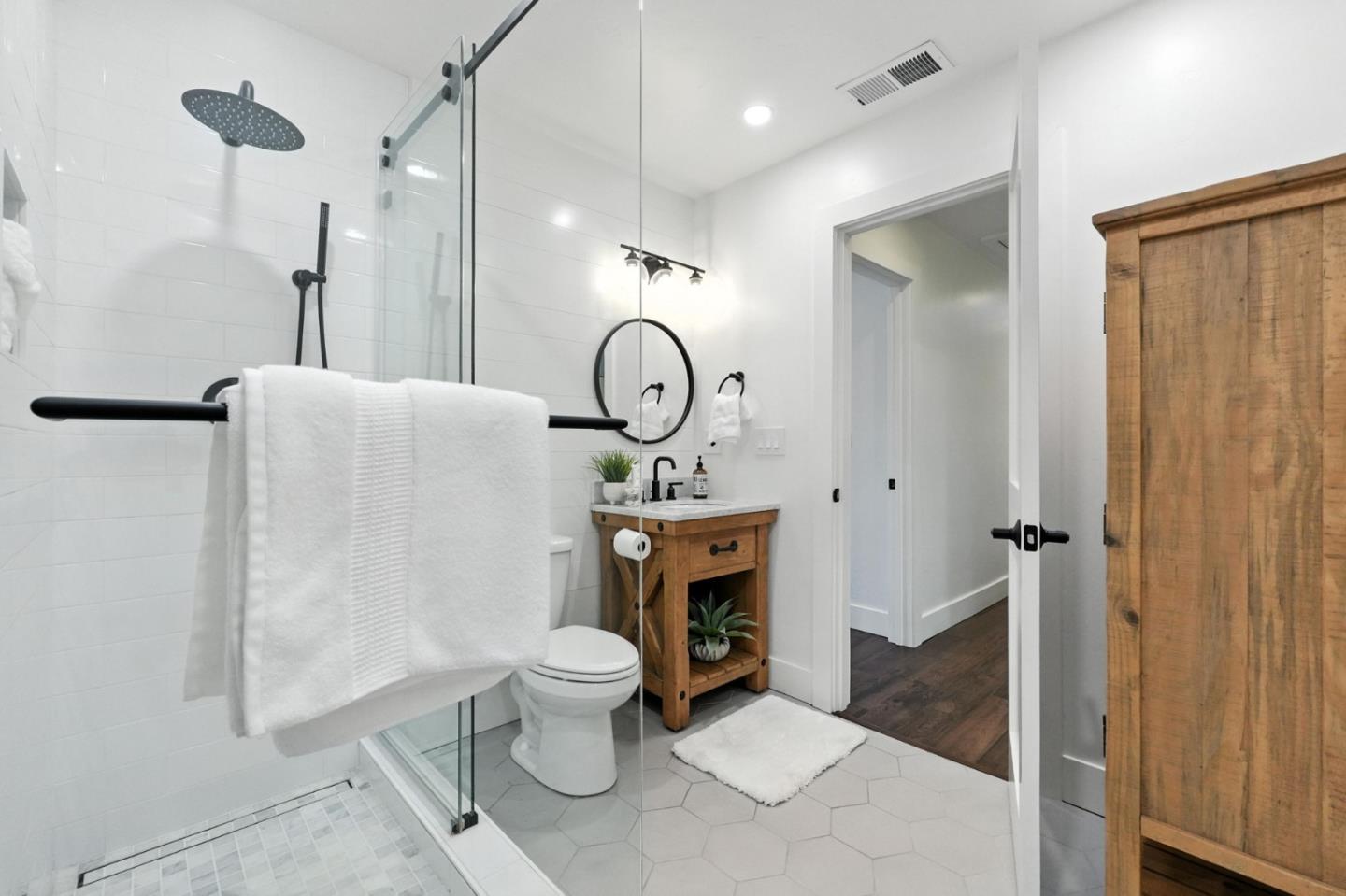 Detail Gallery Image 20 of 49 For 6056 Indian Ave, San Jose,  CA 95123 - 4 Beds | 3 Baths