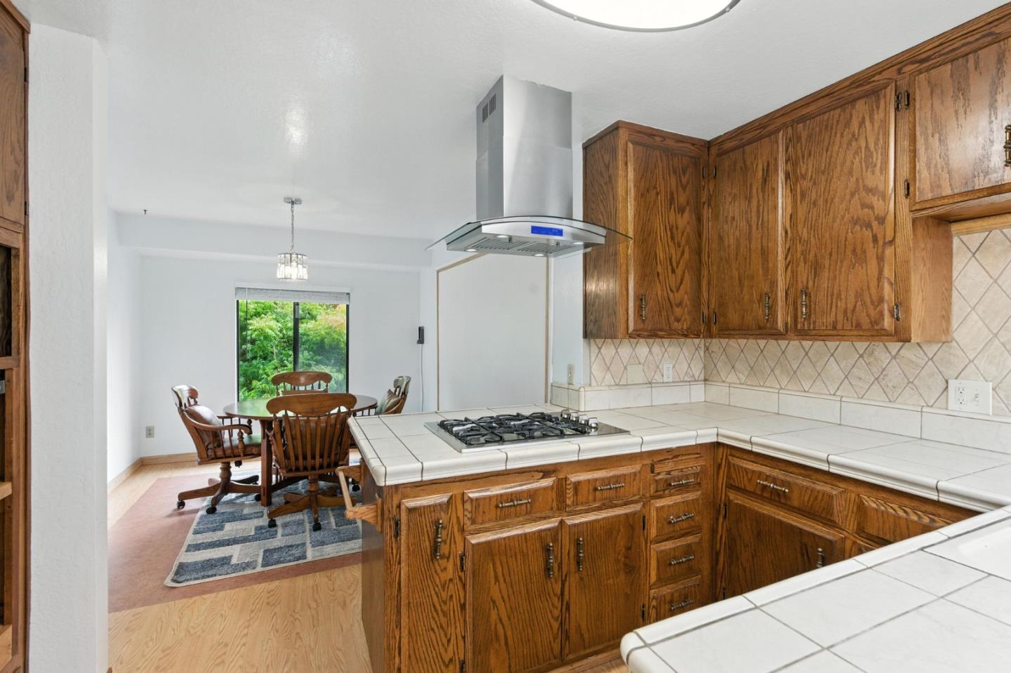 Detail Gallery Image 8 of 29 For 6247 Cabot Ct, Aptos,  CA 95003 - 3 Beds | 3 Baths