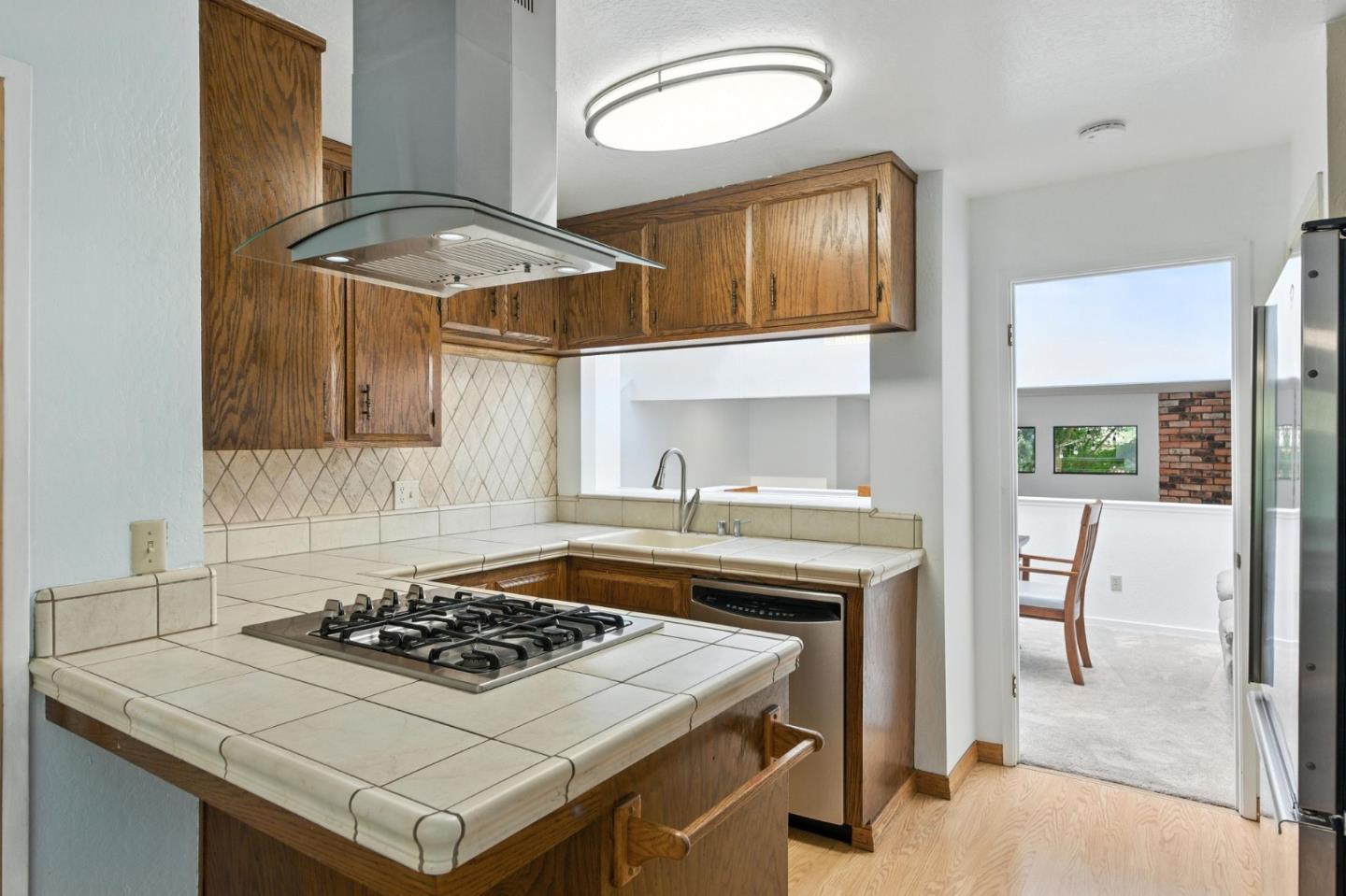 Detail Gallery Image 9 of 29 For 6247 Cabot Ct, Aptos,  CA 95003 - 3 Beds | 3 Baths