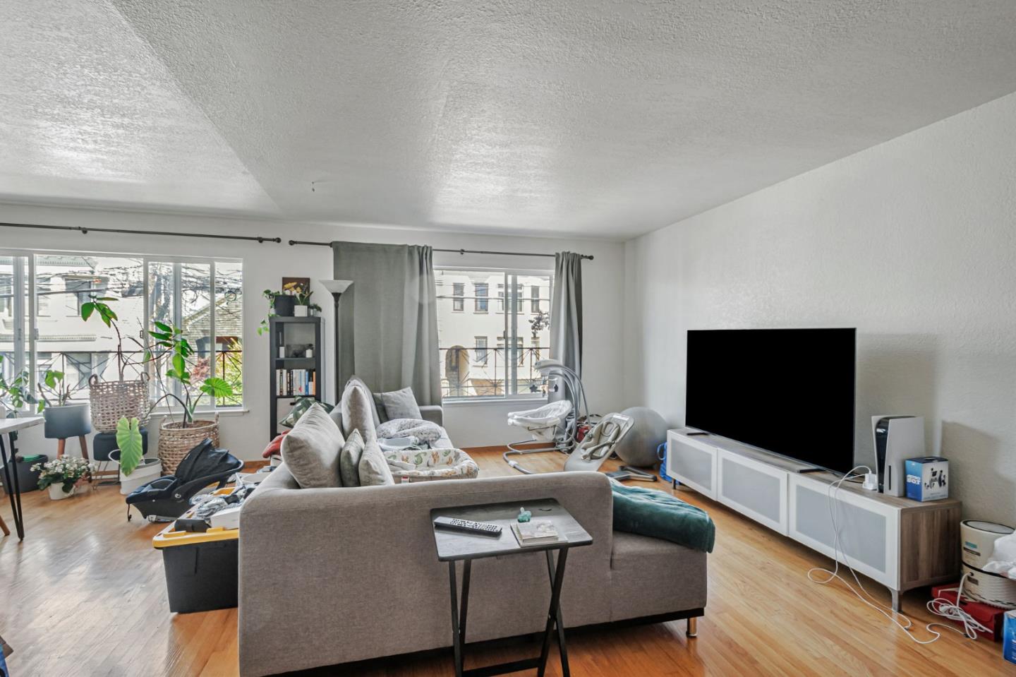 Detail Gallery Image 4 of 41 For 1840 Church St, San Francisco,  CA 94131 - – Beds | – Baths