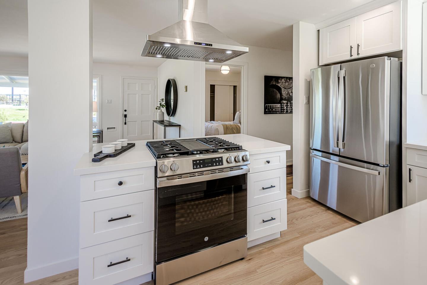 Detail Gallery Image 10 of 26 For 220 Park Blvd, Millbrae,  CA 94030 - 3 Beds | 1/1 Baths