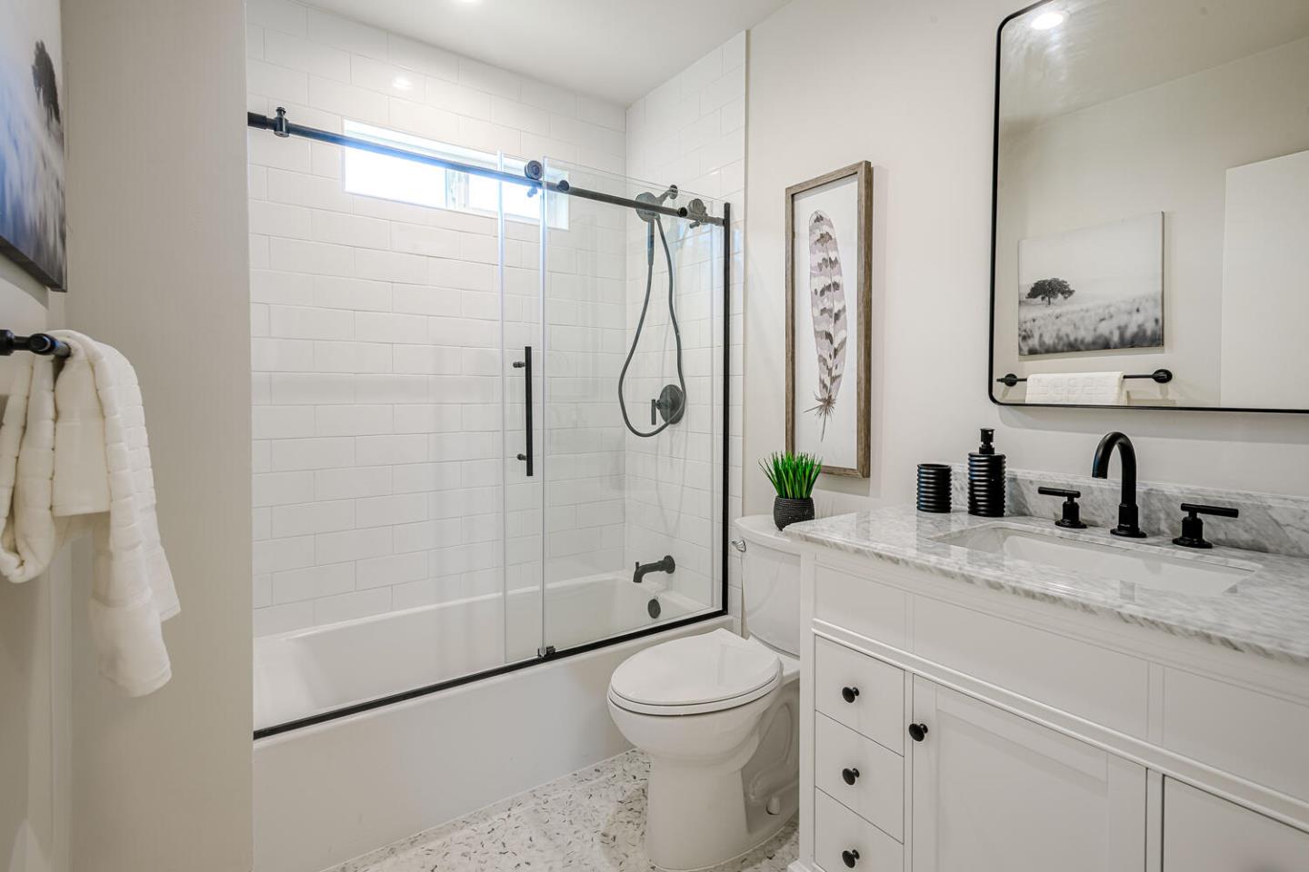 Detail Gallery Image 17 of 26 For 220 Park Blvd, Millbrae,  CA 94030 - 3 Beds | 1/1 Baths