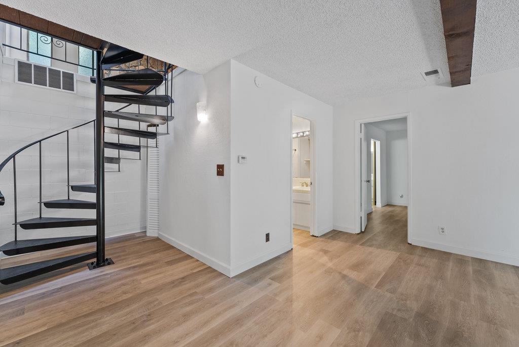 Detail Gallery Image 14 of 33 For 125 Carl Dr, Scotts Valley,  CA 95066 - 3 Beds | 2/1 Baths