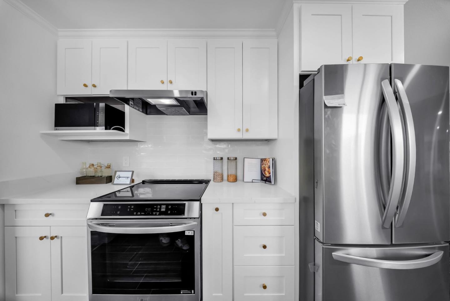 Detail Gallery Image 11 of 44 For 180 Coventry Dr, Campbell,  CA 95008 - 4 Beds | 2/1 Baths