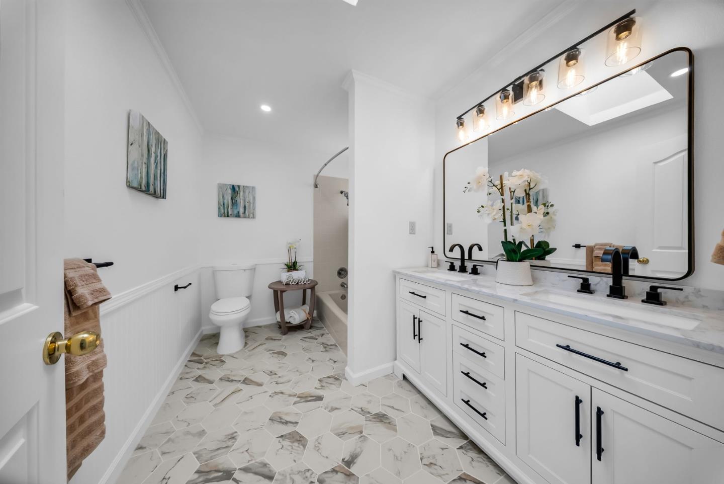 Detail Gallery Image 30 of 44 For 180 Coventry Dr, Campbell,  CA 95008 - 4 Beds | 2/1 Baths
