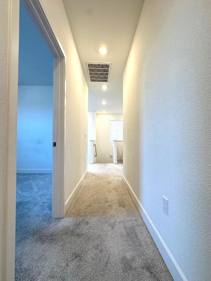 Detail Gallery Image 14 of 31 For 61 Brook Ln, Pittsburg,  CA 94565 - 5 Beds | 4/1 Baths