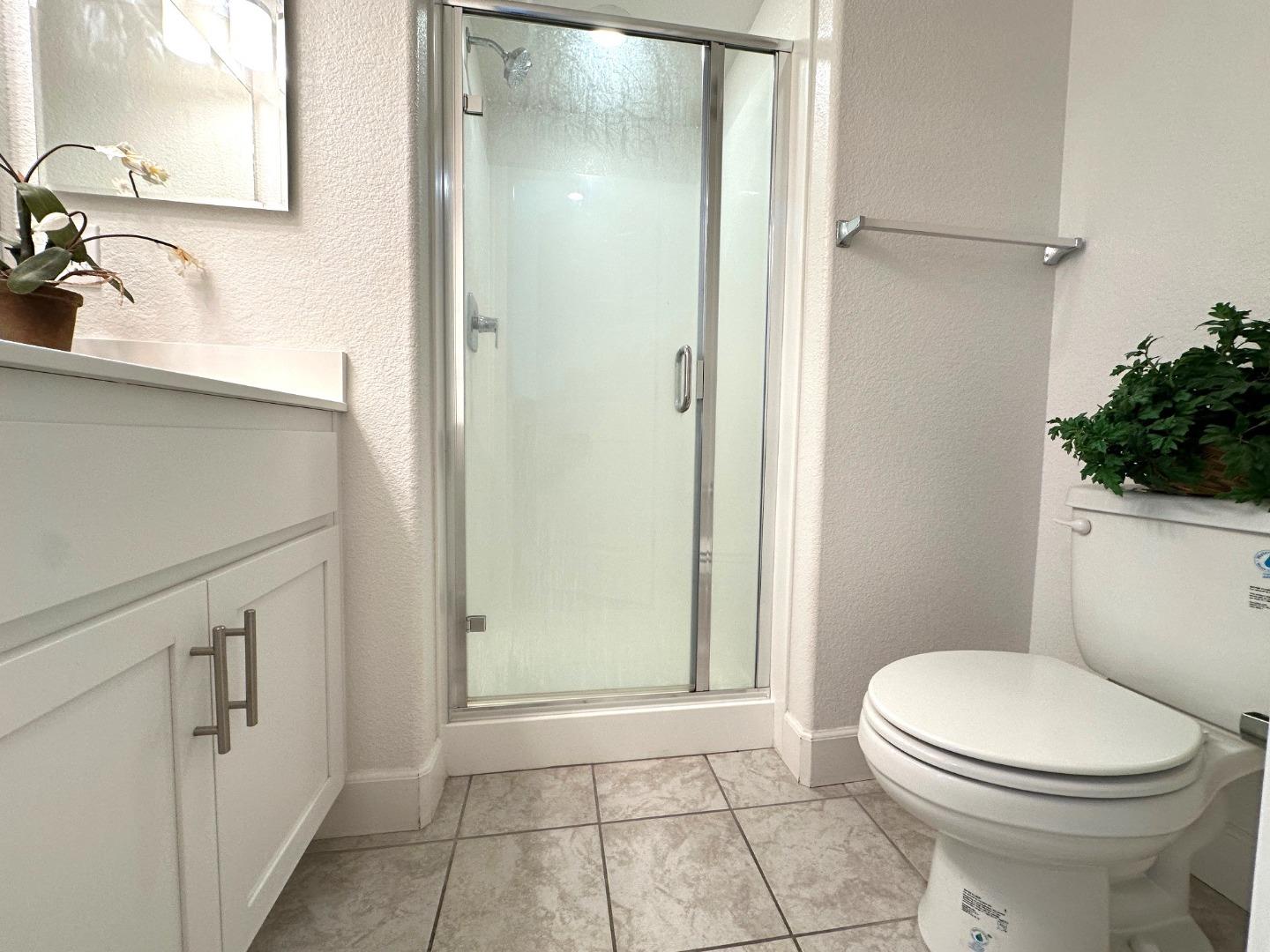 Detail Gallery Image 15 of 31 For 61 Brook Ln, Pittsburg,  CA 94565 - 5 Beds | 4/1 Baths