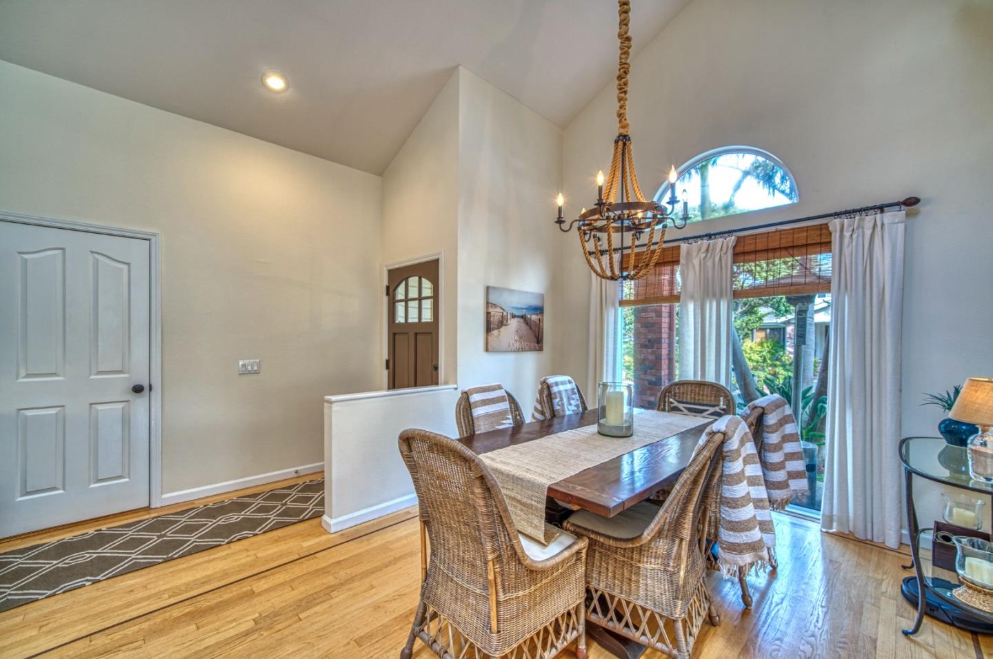 Detail Gallery Image 10 of 46 For 388 Greenbrier Rd, Half Moon Bay,  CA 94019 - 3 Beds | 2/1 Baths