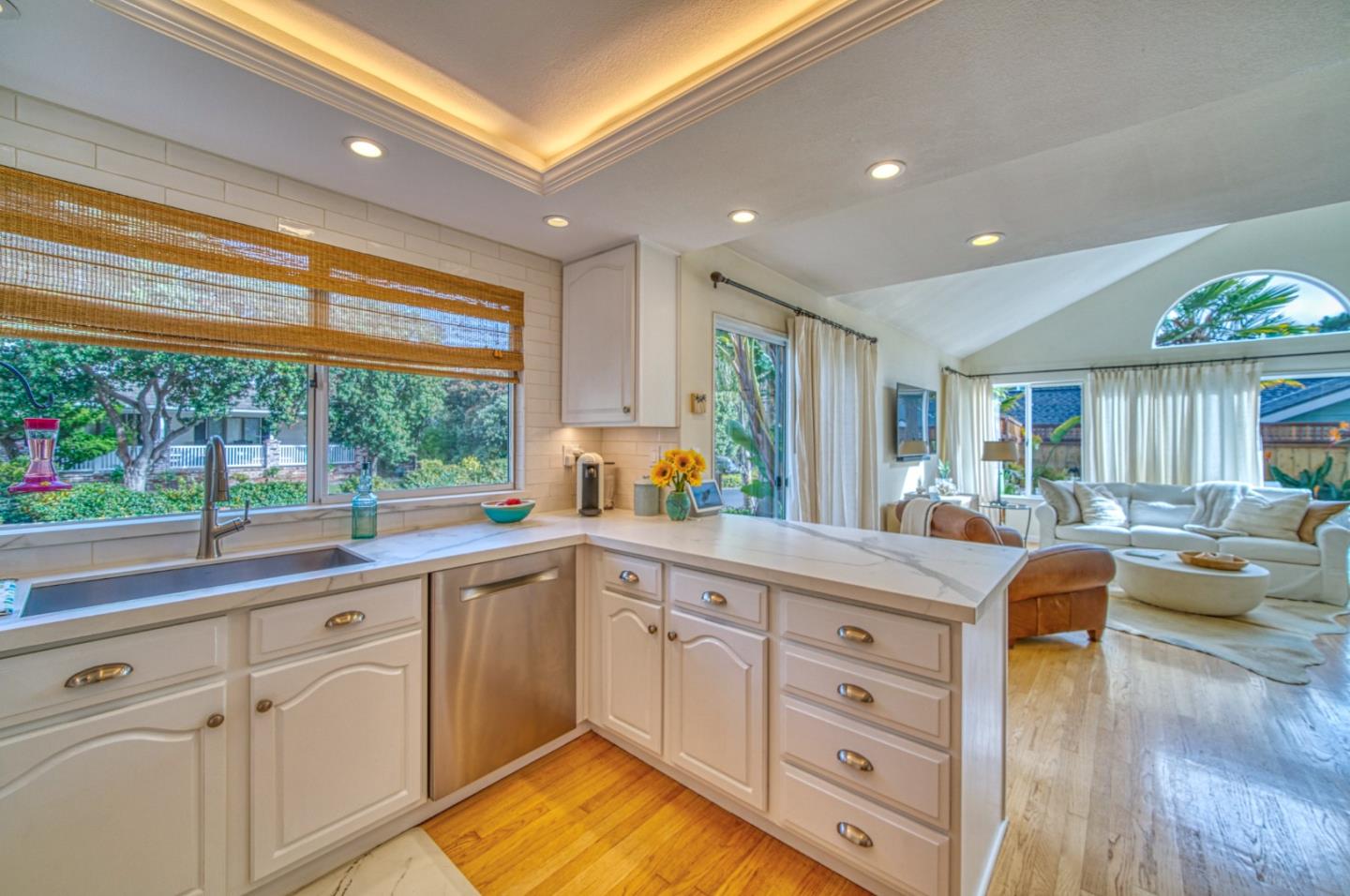 Detail Gallery Image 16 of 46 For 388 Greenbrier Rd, Half Moon Bay,  CA 94019 - 3 Beds | 2/1 Baths