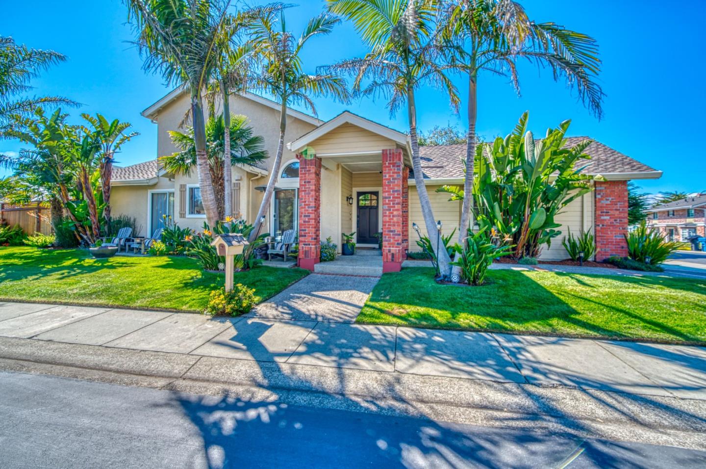 Detail Gallery Image 2 of 46 For 388 Greenbrier Rd, Half Moon Bay,  CA 94019 - 3 Beds | 2/1 Baths