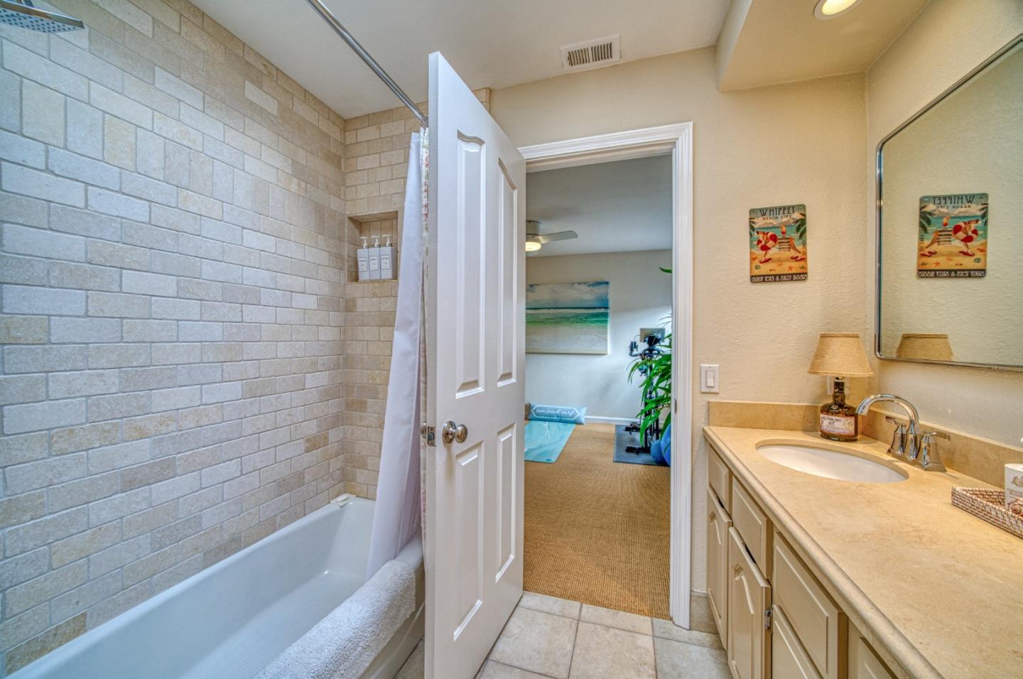 Detail Gallery Image 31 of 46 For 388 Greenbrier Rd, Half Moon Bay,  CA 94019 - 3 Beds | 2/1 Baths