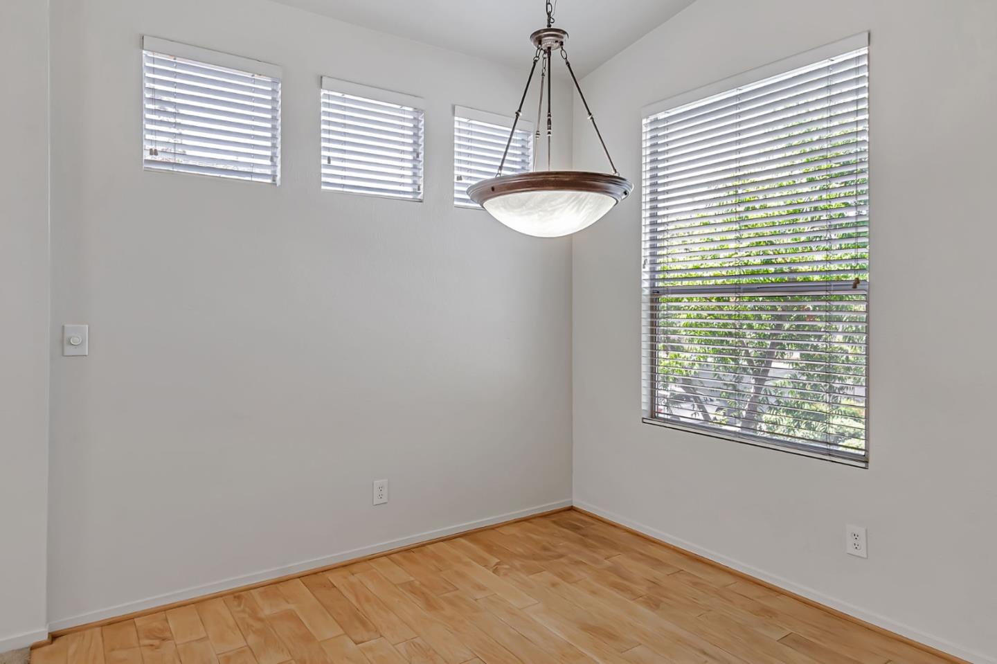 Detail Gallery Image 19 of 41 For 1075 Esparanza Way, San Jose,  CA 95138 - 3 Beds | 3 Baths
