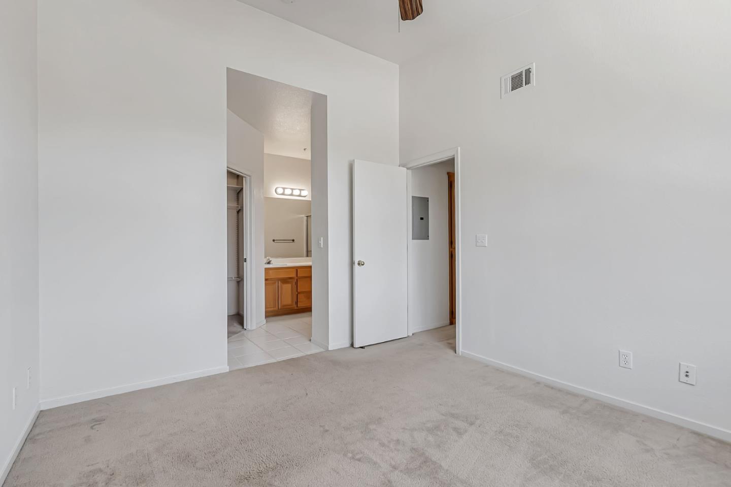 Detail Gallery Image 25 of 41 For 1075 Esparanza Way, San Jose,  CA 95138 - 3 Beds | 3 Baths