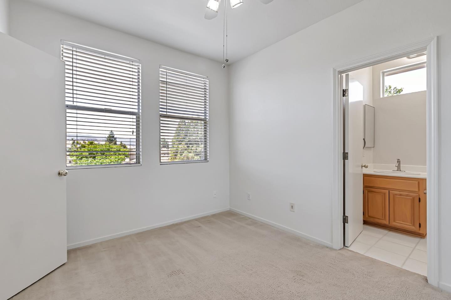 Detail Gallery Image 31 of 41 For 1075 Esparanza Way, San Jose,  CA 95138 - 3 Beds | 3 Baths