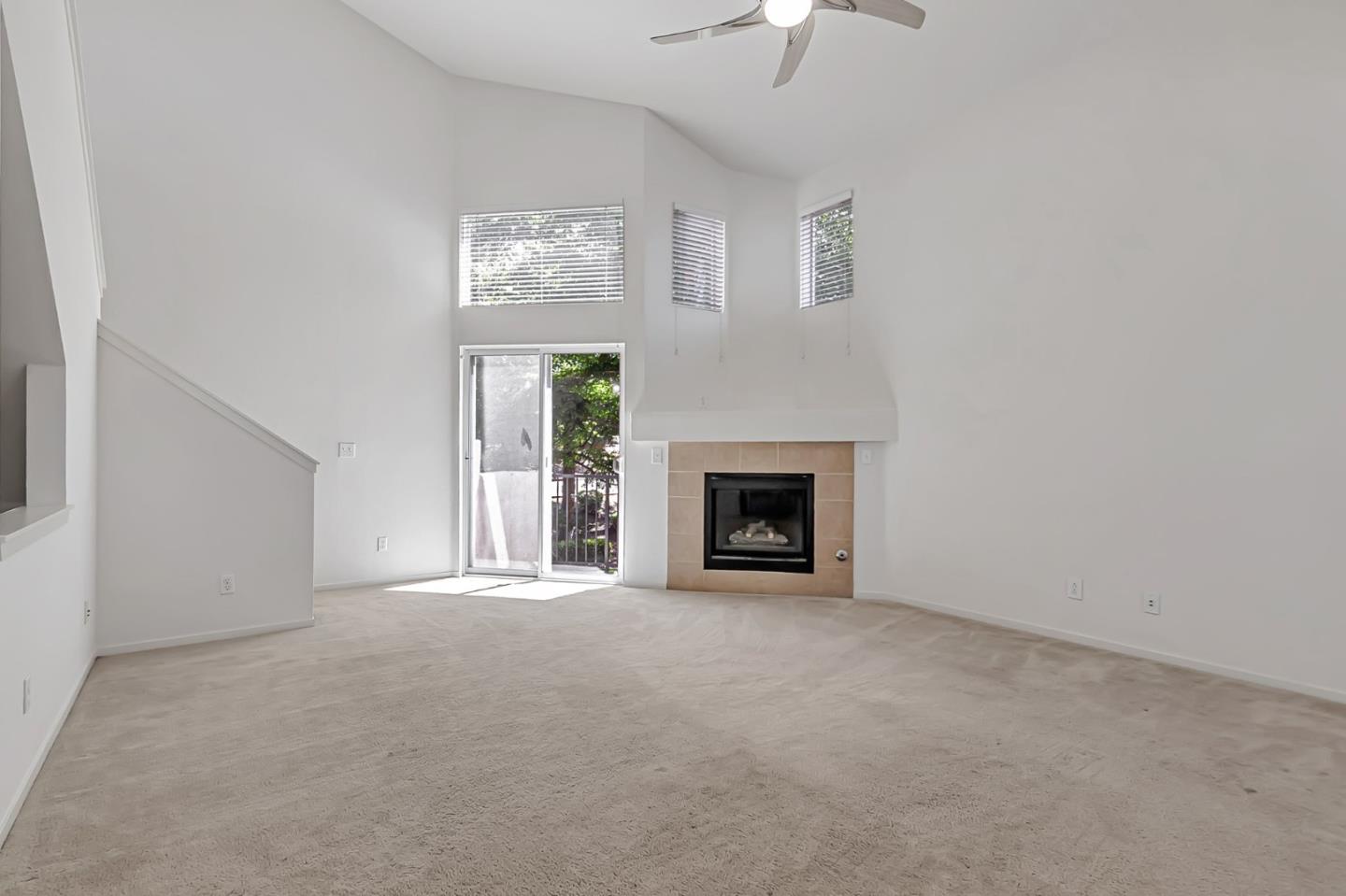 Detail Gallery Image 8 of 41 For 1075 Esparanza Way, San Jose,  CA 95138 - 3 Beds | 3 Baths