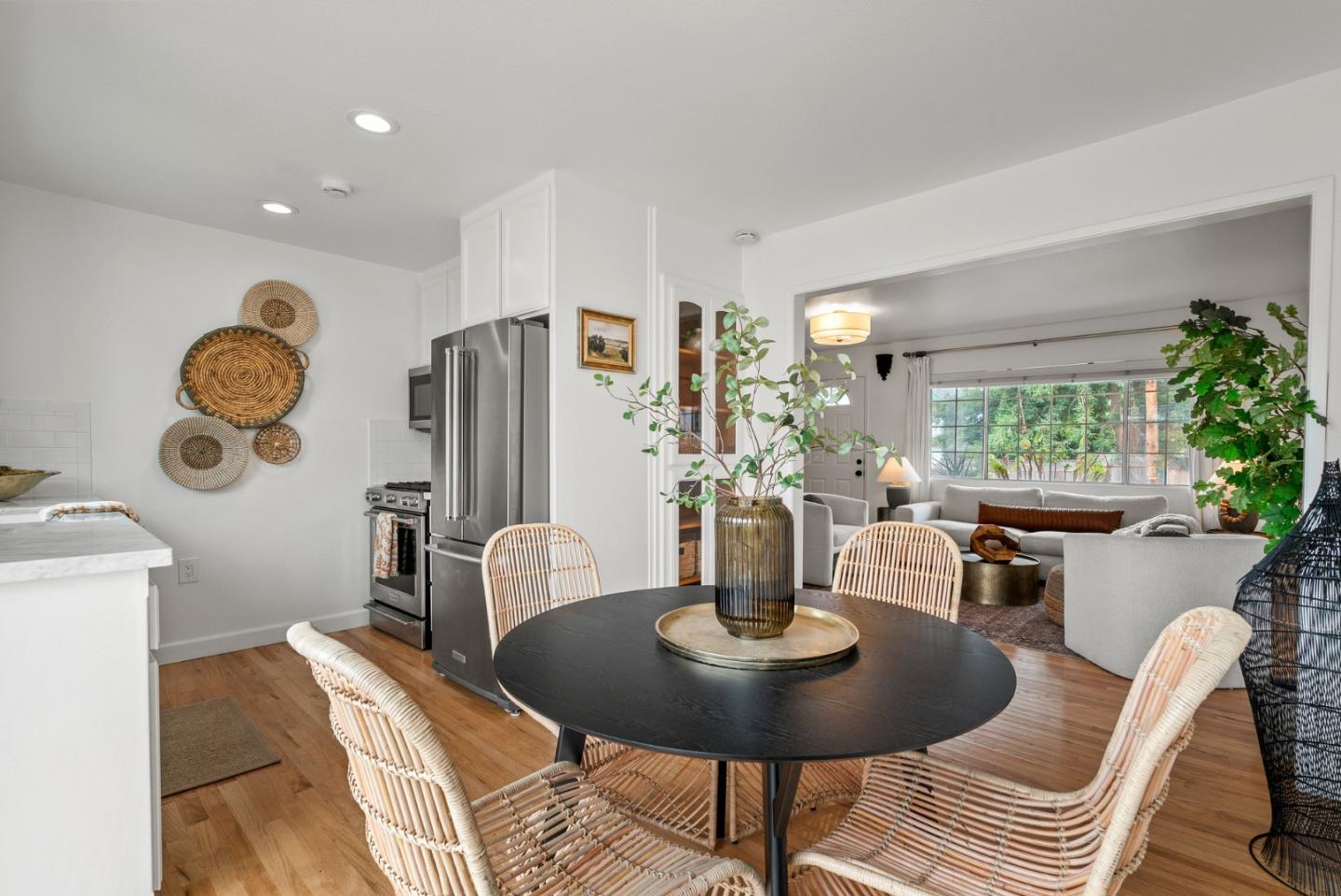 Detail Gallery Image 13 of 49 For 3080 Eleanor Way, Santa Cruz,  CA 95065 - 2 Beds | 1 Baths