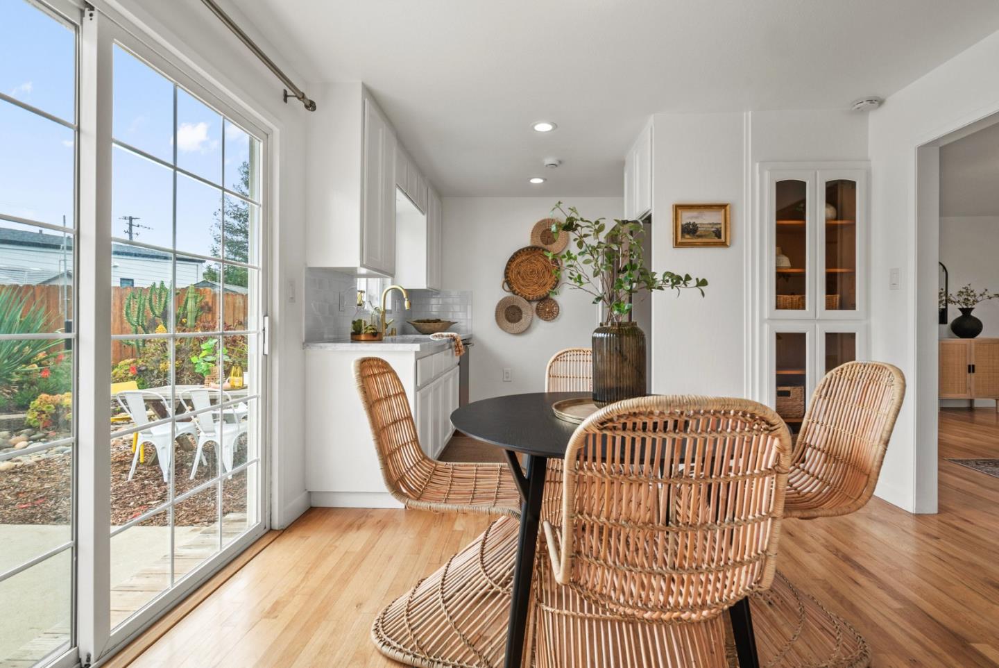 Detail Gallery Image 14 of 49 For 3080 Eleanor Way, Santa Cruz,  CA 95065 - 2 Beds | 1 Baths