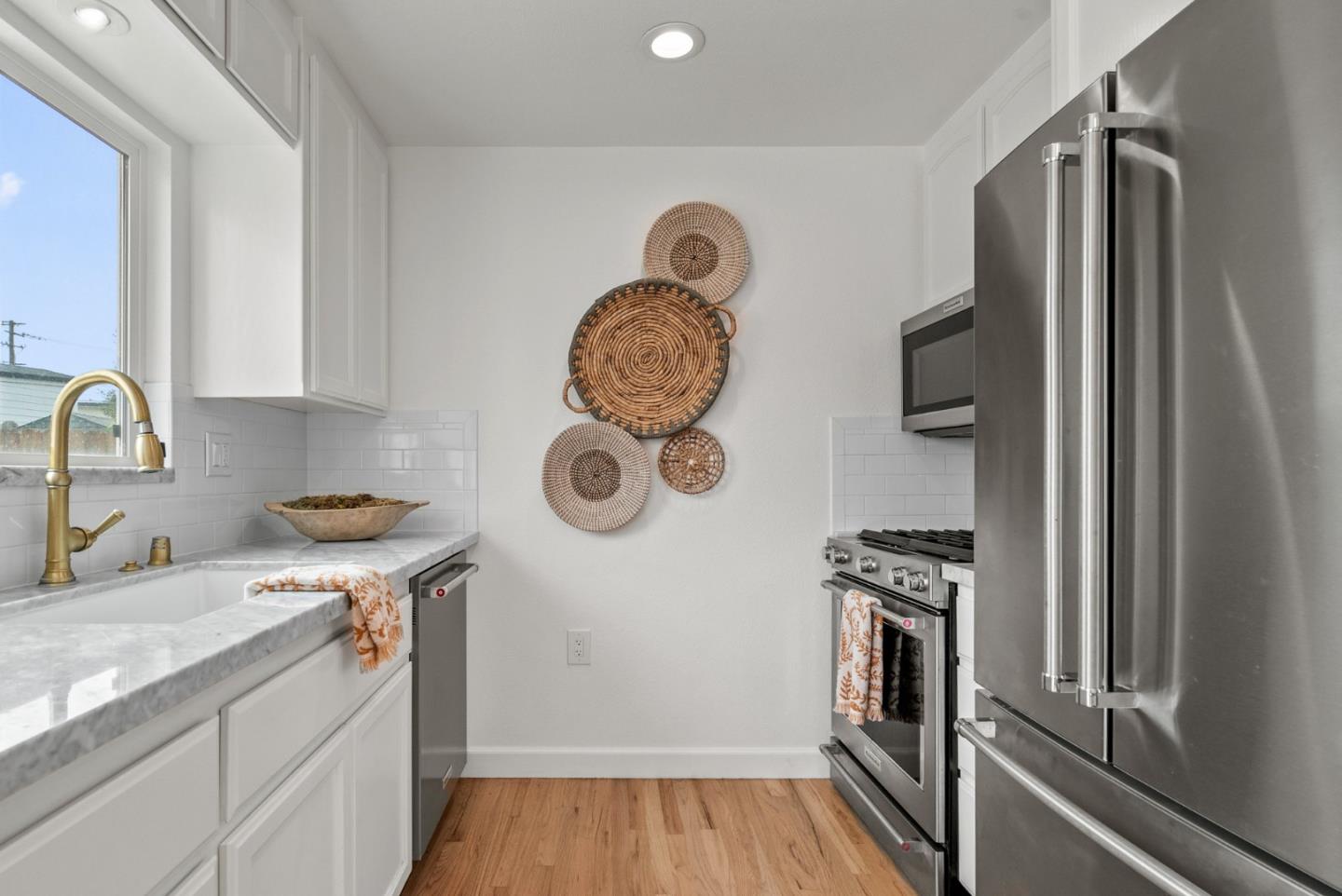 Detail Gallery Image 16 of 49 For 3080 Eleanor Way, Santa Cruz,  CA 95065 - 2 Beds | 1 Baths